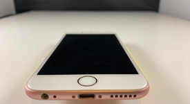 Mint
													Apple iPhone 6S - Unlocked, Rose Gold, 16 GB, A1688, photo 4 of 7