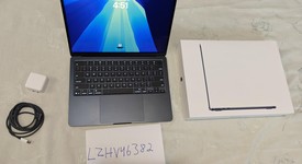 Mint
													MacBook Air 2025 (M4) - 13" - Apple M4, Midnight, 512 GB, 16 GB, photo 2 of 5