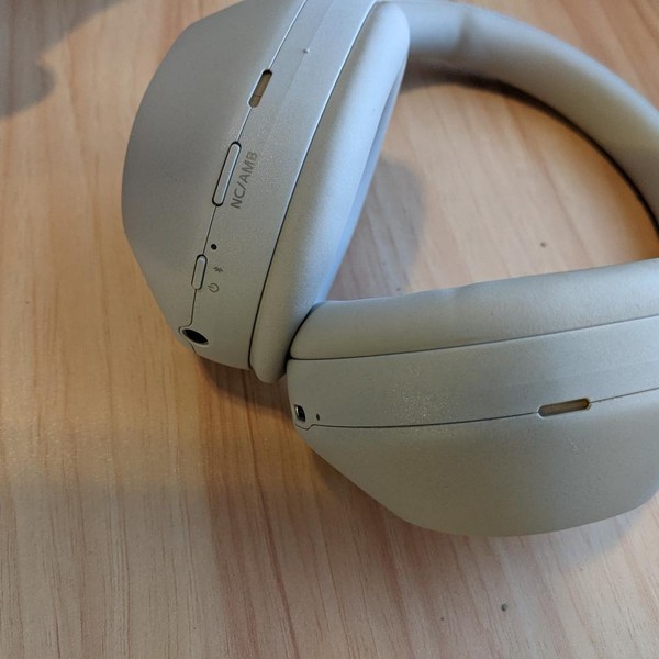 Sony WH-1000XM5 - Silver