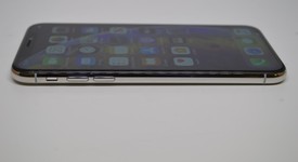 Good
													Apple iPhone Xs - Unlocked, Silver, 64 GB, A1920, photo 5 of 11
