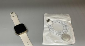 Good
													Apple Watch Series 7 45mm - AT&T, Gold, A2477 - Cellular, Stainless, photo 1 of 4