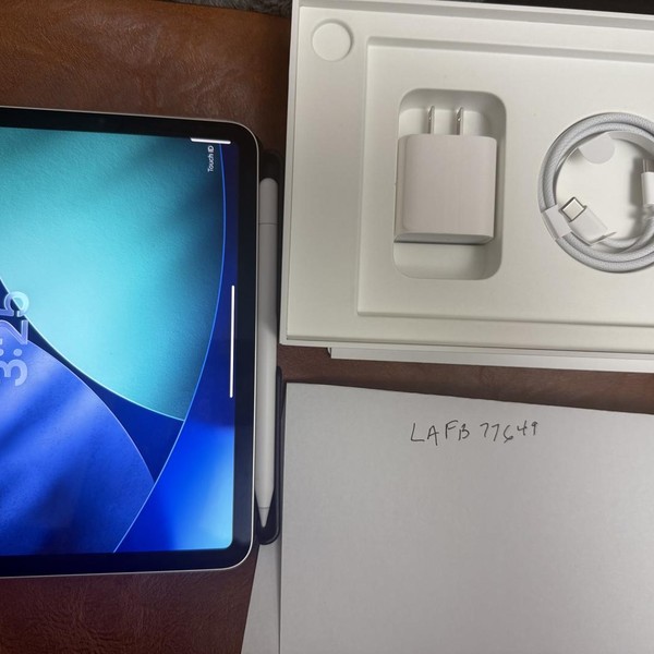 Apple iPad Mini (7th Gen) - Wi-Fi, 128 GB, Gray, A2993