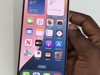 Apple iPhone 15