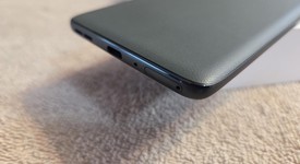 Mint
													Motorola Edge (2025) - Unlocked, 256 GB, photo 4 of 9