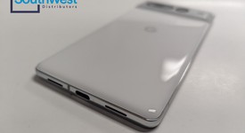 Good
													Google Pixel 7 Pro - Verizon, Snow, 256 GB, 12 GB, GE2AE, photo 2 of 9