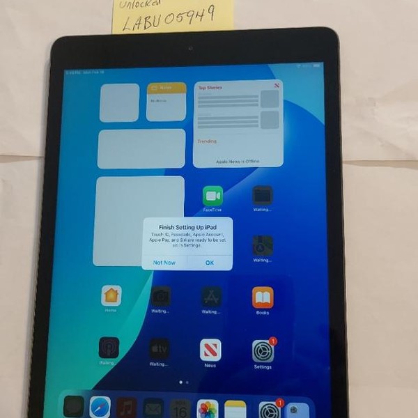 Apple iPad 8th Gen - Unlocked, 128 GB, Gray, A2428