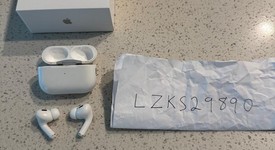 Used
													Apple AirPods Pro 2 - Lightning, photo 1 of 15