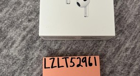 New
													Apple AirPods 3rd Gen - MagSafe Case, photo 1 of 2