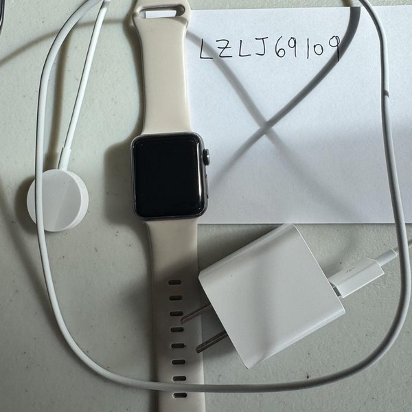 Apple Watch Series 3 38mm - Gray, A1858, Aluminum - GPS