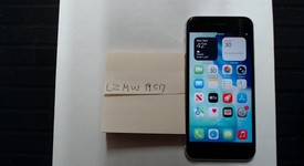 Good
													Apple iPhone SE 2nd Gen 2020 - Verizon, White, 64 GB, A2275, photo 2 of 5