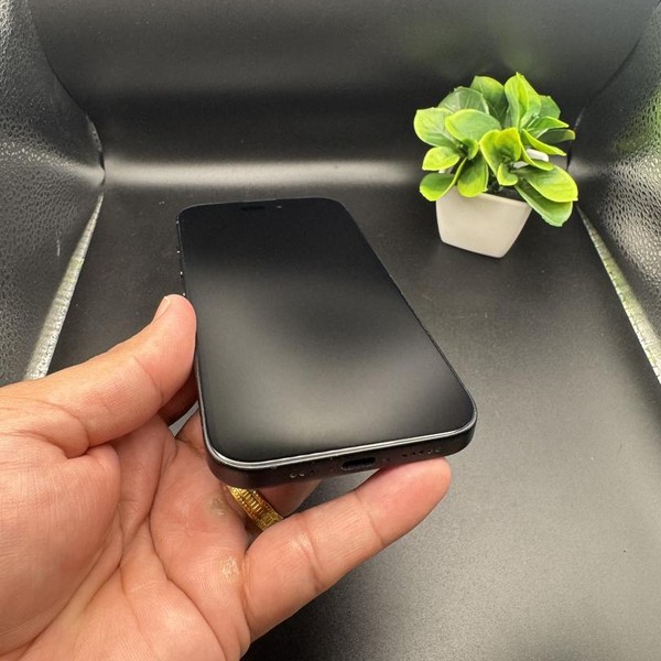 Apple iPhone 15 - Unlocked, 128 GB, Black, A2846