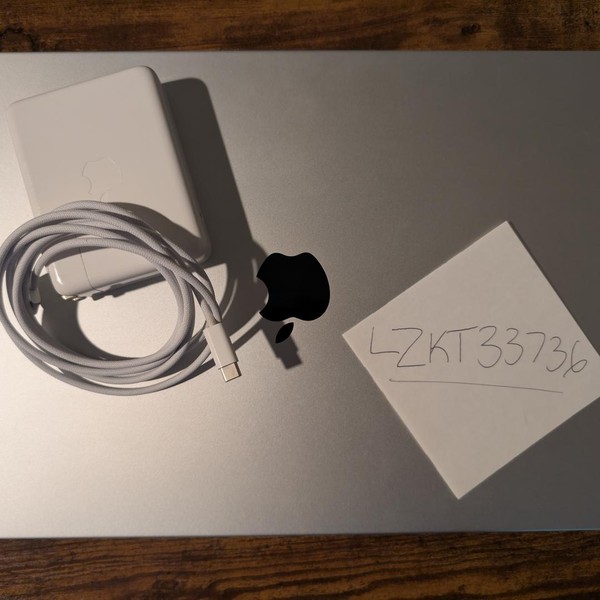 MacBook Pro Late 2023 (M3) - 16 inch - 1 TB, Silver, 36 GB, Apple M3 Max 14-core, 30-core GPU