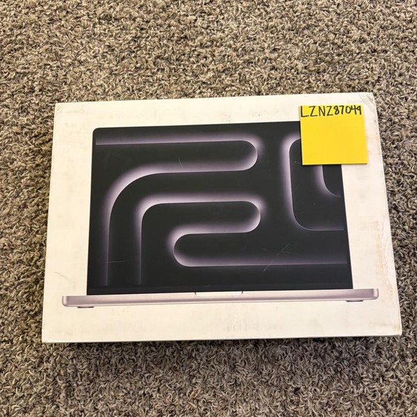 MacBook Pro 2024 - 16 inch - 1 TB, Silver, 48 GB, Apple M4 Max 16-core