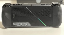 Mint
													Asus ROG Ally X - Z1 Extreme, Black, 1 TB, 24 GB, photo 3 of 8