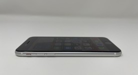 Good
													Apple iPhone SE 2nd Gen 2020 - Unlocked, White, 128 GB, A2275, photo 5 of 6