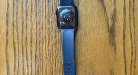 Good
													Apple Watch Series 7 45mm - Unlocked, Midnight, A2477 - Cellular, Aluminum, photo 4 of 5