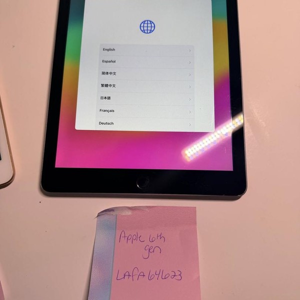 Apple iPad (6th Gen) - Wi-Fi, 128 GB, Gray, A1893