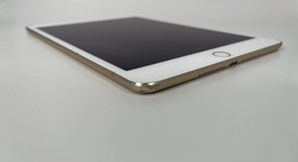 Fair
													Apple iPad Mini 4 - Unlocked, Gold, 16 GB, photo 3 of 10