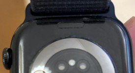 Good
													Apple Watch Series 10 42mm - Verizon, Black, A3001 - Cellular, Aluminum, photo 1 of 7