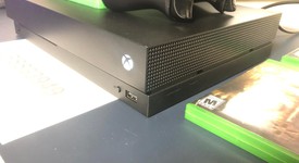 Good
													Xbox One X (2017) - Black, Standard, photo 5 of 6