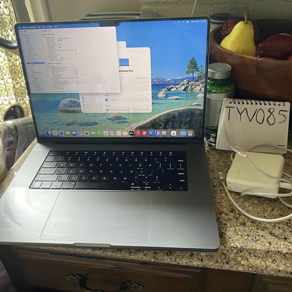MacBook Pro 2023 - 16 inch - 1 TB, Silver, 32 GB, Apple M2 Pro 12-core