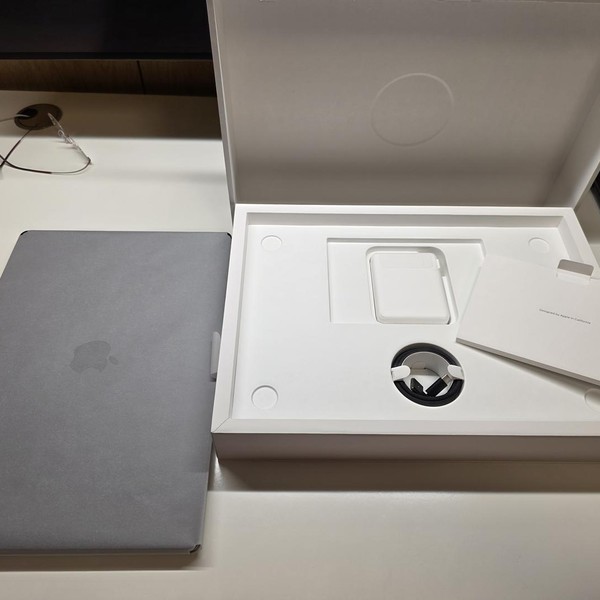 MacBook Pro 2024 - 16 inch - 1 TB, Space Black, 24 GB, Apple M4 Pro 14-core