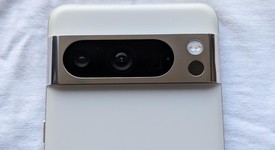 Mint
													Google Pixel 8 Pro - Unlocked, Porcelain, 128 GB, 12 GB, G1MNW, mmWave 5G, photo 4 of 15