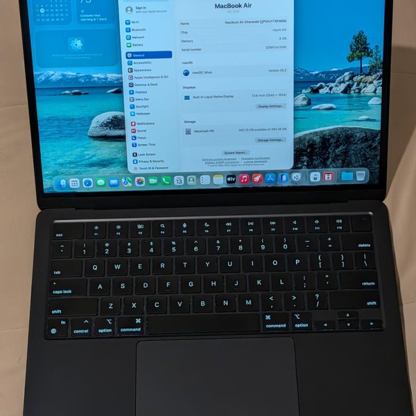 MacBook Air 2022 (M2) - 13 inch - 512 GB, Midnight, 8 GB, Apple M2