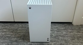 Mint
													Xbox Series X (2020) - Robot White, 1 TB, All-Digital, photo 2 of 8