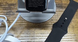 Fair
													Apple Watch SE 1st Gen 40mm - Unlocked, Gold, A2353 - Cellular, Aluminum, photo 2 of 8