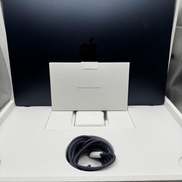 MacBook Air 2025 (M4) - 13 inch - 256 GB, Midnight, 16 GB, Apple M4