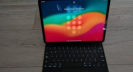 Mint
													Apple iPad Pro 11" 4th Gen 2022 - Unlocked, Gray, 128 GB, photo 5 of 10