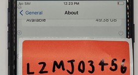 Mint
													Apple iPhone SE 3rd Gen 2022 - Unlocked, Midnight, 64 GB, A2595, photo 3 of 14