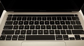 Good
													MacBook Pro 2020 - 13" - Apple M1, Silver, 512 GB, 8 GB, photo 2 of 10