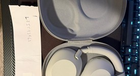 Used
													Sony WH-1000XM6 - Platinum Silver, photo 3 of 7