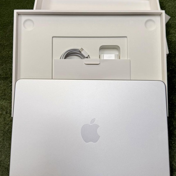 MacBook Neo 2026 - 256 GB, Silver, 8 GB, Apple A18 Pro