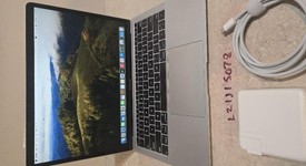 Fair
													MacBook Air 2019 - 13" - I5, Silver, 256 GB, 8 GB, photo 3 of 8