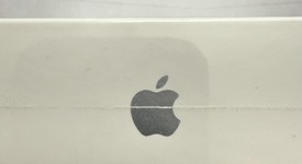 New
													Apple AirPods 2nd Gen - Lightning Case, photo 3 of 3