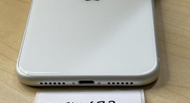 Fair
													Apple iPhone 11 - Unlocked, White, 64 GB, A2111, photo 4 of 6