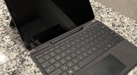 Good
													Microsoft Surface Pro 8 - I7, Graphite, 256 GB, 16 GB, photo 1 of 6