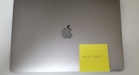 Mint
													MacBook Pro 2017 (With Touch Bar) - 13" - Gray, 256 GB, 8 GB, photo 1 of 14