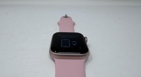 Good
													Apple Watch Series 4 40mm - Gold, A1977 - GPS, Aluminum, photo 3 of 6