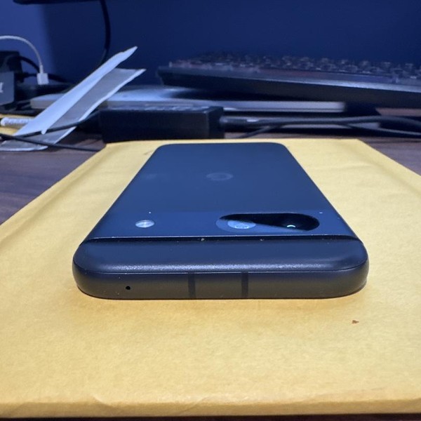 Google Pixel 8a - Unlocked, 128 GB, Obsidian, 8 GB, GKV4X, Sub-6 5G