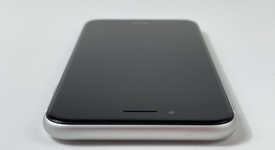 Fair
													Apple iPhone SE 2nd Gen 2020 - Unlocked, White, 256 GB, A2275, photo 5 of 7