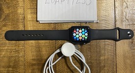 Good
													Apple Watch Series 3 42mm - Gray, A1859, Aluminum - GPS, photo 1 of 8