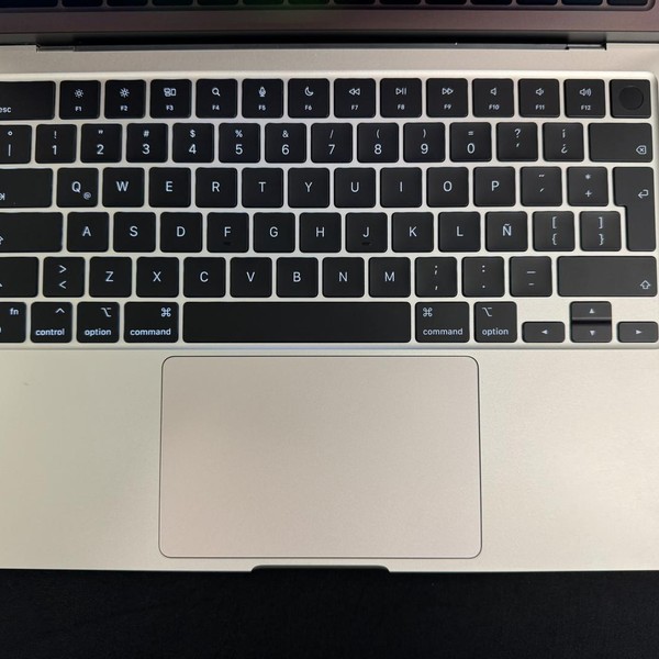 MacBook Air 2024 (M3) - 13 inch - 256 GB, Starlight, 8 GB, Apple M3, 8-core GPU