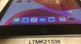 Good
													Apple iPad 5th Gen - Verizon, Gray, 32 GB, A1823, photo 2 of 3