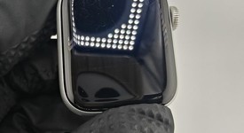 Good
													Apple Watch SE 1st Gen 40mm - Silver, A2351 - GPS, Nike, photo 2 of 11