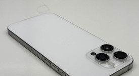 Good
													Apple iPhone 16 Pro Max - Unlocked, White, 512 GB, A3084, photo 4 of 5