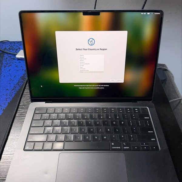 MacBook Pro Late 2023 (M3) - 14 inch - 1 TB, Black, 36 GB, Apple M3 Max 14-core, 30-core GPU